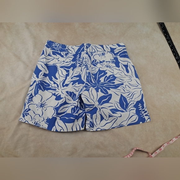 J.McLaughlin 7" Shorts White Blue Tropical Floral Print Pockets Golf Size 12 - Picture 9 of 9